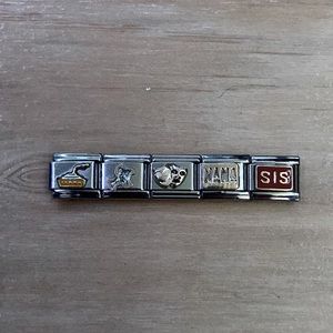 Bracelet charm clip together